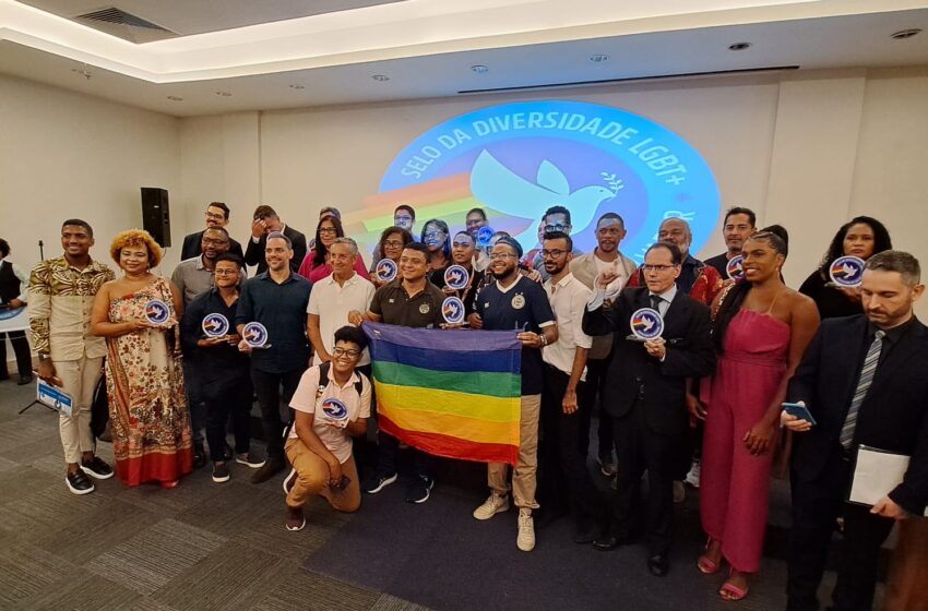  APLB recebe da prefeitura de Salvador o Selo da Diversidade LGBT+, outorgado a entidades comprometidas com a causa