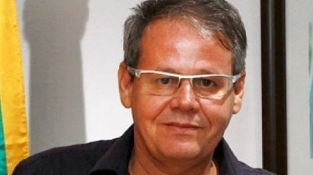  Prefeito de Caldeirão Grande é acusado de exonerar funcionários por voto na oposição