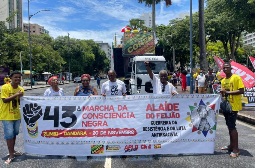  APLB marca presença na 43ª Marcha da Consciência Negra Zumbi/Dandara dos Palmares