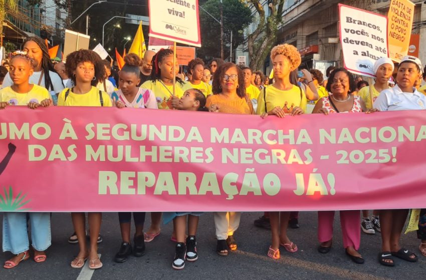  25 de Julho – APLB marca presença na Marcha das Mulheres Negras por Reparação e Bem Viver