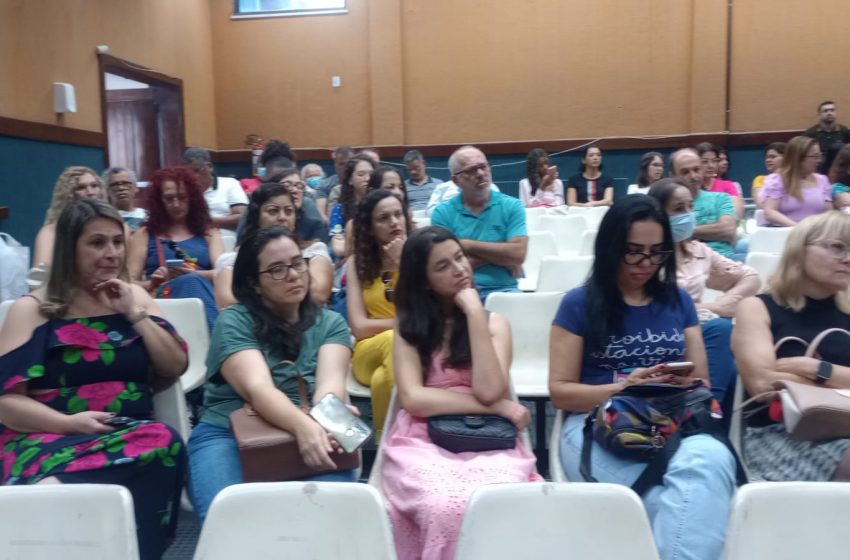  Professores realizam assembleia em Vitória da Conquista para discutir agenda de mobilizações pelos precatórios