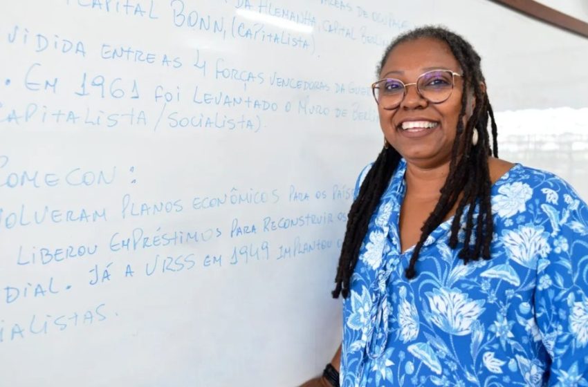  Professora da rede estadual esteve à frente de coletivo negro em ocupação da UFBA – Ato por cotas completa 20 anos.