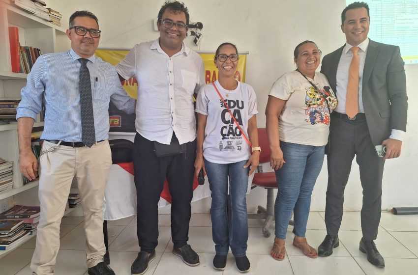  Amélia Rodrigues – Educadores participam de audiência pública na Câmara de Vereadores e lutam pelo reajuste salarial