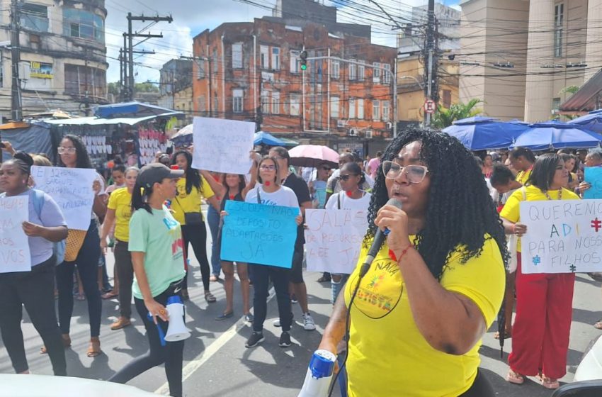  Direção da APLB apoia manifestação de familiares de crianças PCD’S e acolhe denúncias