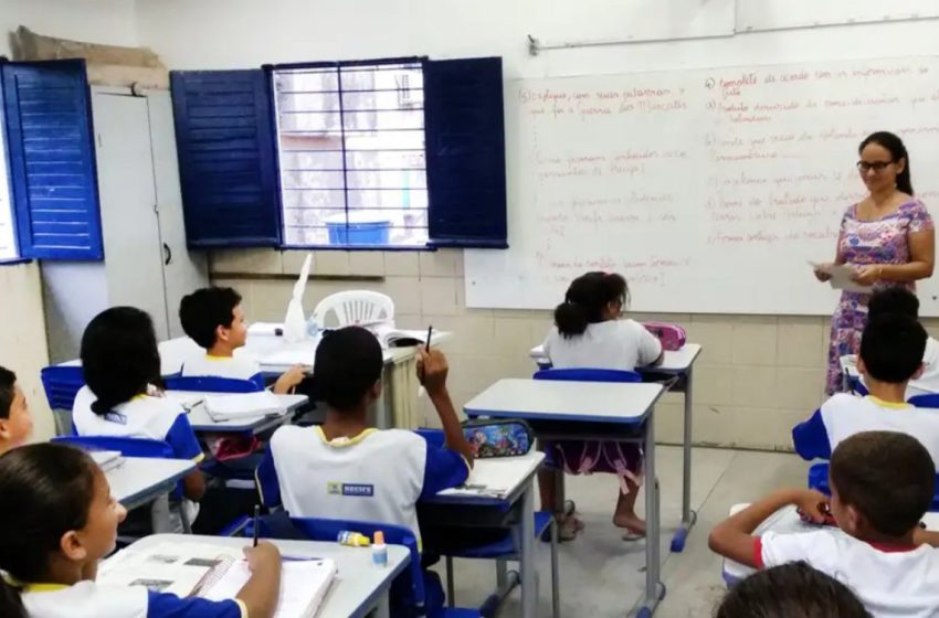  Mais uma conquista: APLB pressiona e garante convocação de professores (as) de 2019 em Salvador