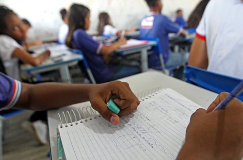  Conselho Nacional de Educação aprova novas diretrizes do ensino médio