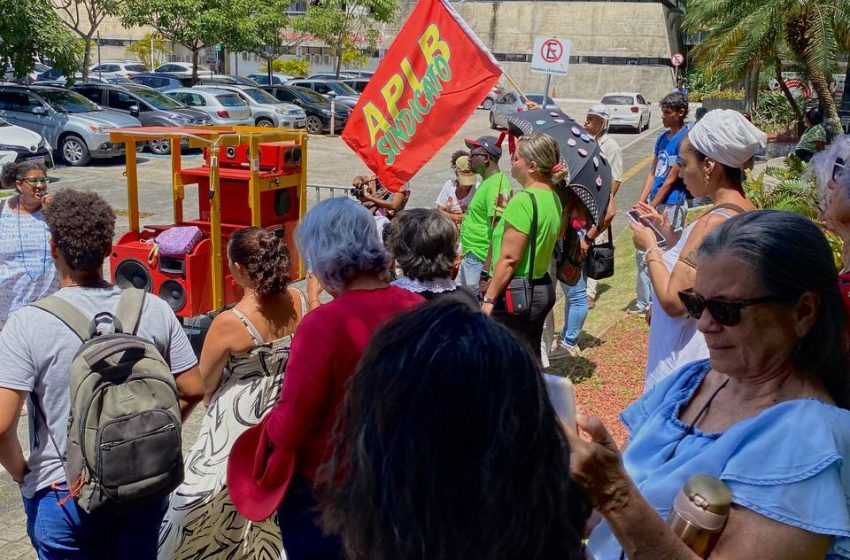  APLB participa de ato na ALBA contra concessão de honraria a Silas Malafaia