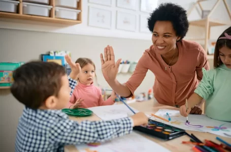 RECONHECIMENTO – Projeto altera currículo escolar e cria a Semana de Valorização de Mulheres que Fizeram História