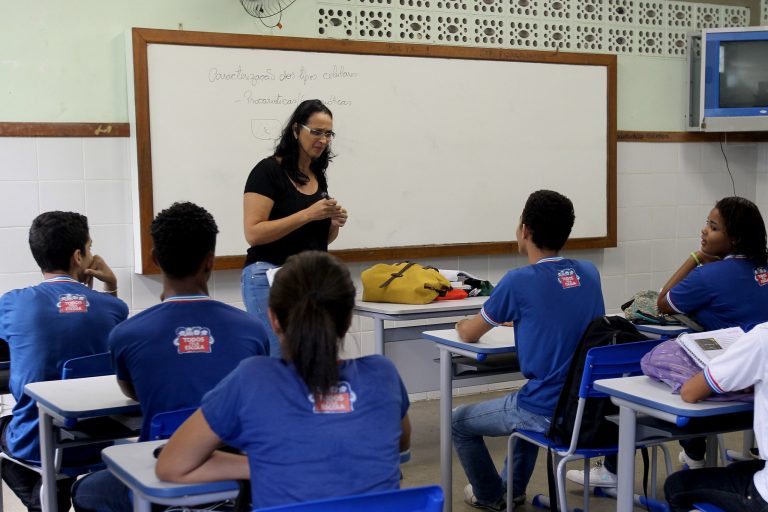  Prêmio IDEB BAHIA – APLB cobra reformulação do plano de carreira para valorização profissional e melhoria do índice