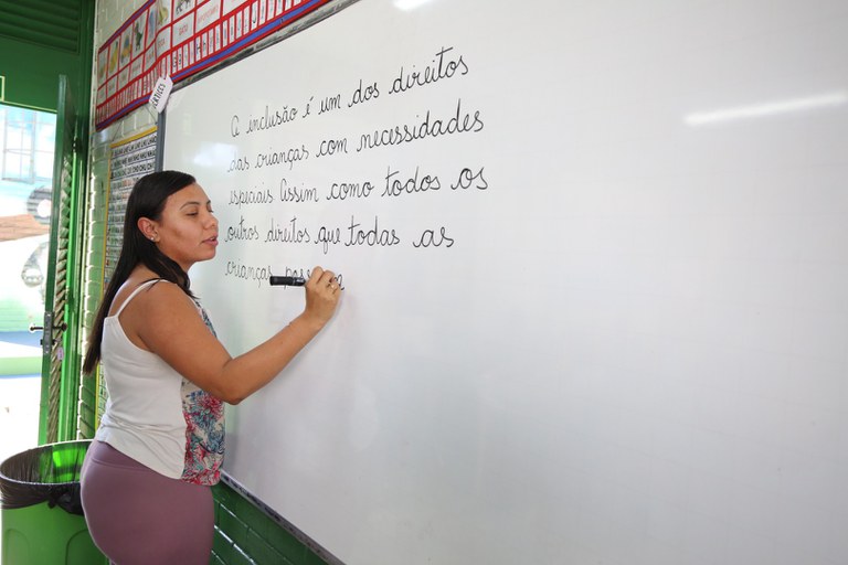  Educação Inclusiva – MEC abrirá 1,2 milhão de vagas em curso de educação especial voltado para professores (as)