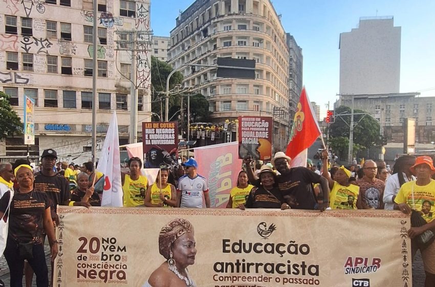  Educadores participam da programação do Dia da Consciência Negra