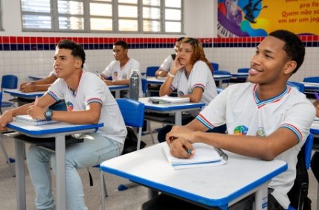 Renovação de matrícula para estudantes da rede estadual começa na próxima segunda-feira (18/11)