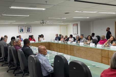 Direção da APLB prestigia posse de coordenador e vice do Fórum Estadual de Educação