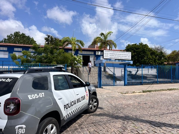  Violência nas escolas: Estudante é baleado na cabeça por colega