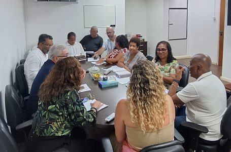 APLB retoma negociações com governo sobre plano de carreira e reajuste dos professores