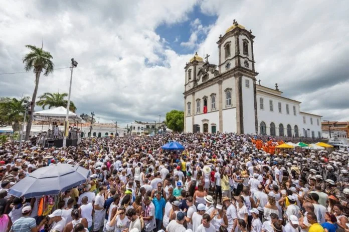  APLB e demais entidades de servidores levam pauta da categoria para a Lavagem do Bonfim