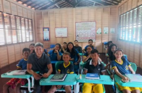 Professor do Amapá é destaque com ensino da língua francesa em escola rural